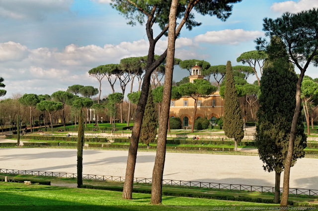 Piazza di Siena, Villa Borghèse
Rome, Italie
Mots-clés: rome italie jardins_de_rome