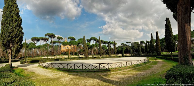  Villa Borghèse : vue panoramique de la Piazza di Siena
Rome, Italie
Mots-clés: rome italie jardins_de_rome photo_panoramique