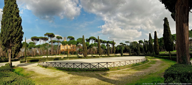  Villa Borghèse : vue panoramique de la Piazza di Siena
Rome, Italie
Mots-clés: rome italie jardins_de_rome photo_panoramique