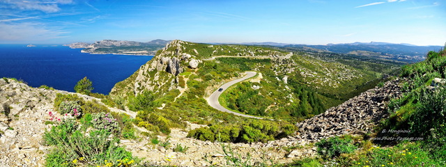 Vue panoramique de la route des crêtes reliant Cassis à  La Ciotat
Falaises Soubeyranes / Cap Canaille, Cassis, Bouches du Rhône
Mots-clés: cassis calanques littoral provence mer mediterranee autres_fleurs route photo_panoramique