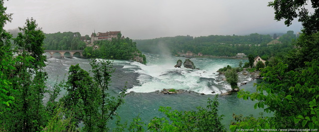 Vue panoramique des chutes du Rhin et du château Laufen
(assemblage panoramique HD)
Neuhausen, Suisse
Mots-clés: cascade fleuve rhin suisse photo_panoramique