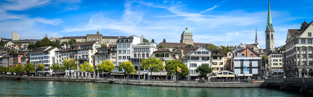 Zurich, la vieille ville au bord de la rivière 
Suisse
Mots-clés: photo_panoramique les_plus_belles_images_de_ville