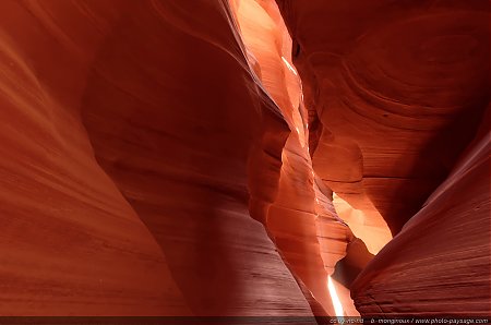 Antelope_Canyon-Arizona-USA-15.jpg