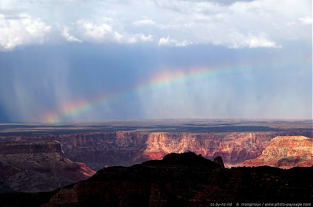 Arc-en-ciel-sur-le-Grand-Canyon.jpg