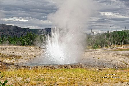 Cliff-Geyser---2.jpg