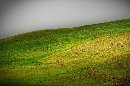 Collines_ondulees_en_contrebas_du_col_du_Galibier_-_01.jpg