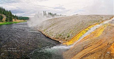 Des-sources-chaudes-s_ecoulent-dans-la-Firehole-river.jpg