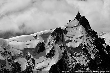 L_Aiguille_du_Midi_vue_depuis_la_Flegere.jpg