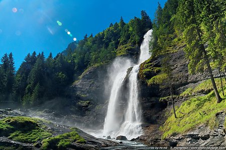 La_cascade_du_Rouget_en_Haute_Savoie.jpg