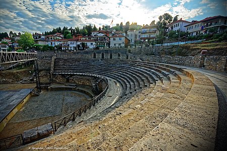 Le-Theatre-antique-d-Ohrid.jpg