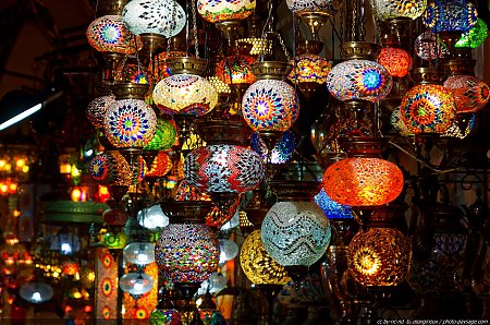 Nom du fichier=Le_Grand_Bazar_d_Istanbul_-03.jpg
Taille du fichier=3644Ko
Dimensions : 4288x2848
Ajouté le : 26 Avril 2011 Le_Grand_Bazar_d_Istanbul_-03.jpg