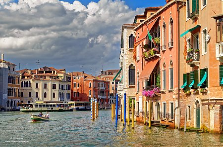 Le_grand_canal_de_Venise_-_06.jpg