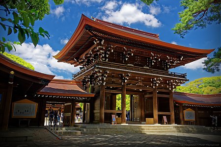 Meiji_Jingu-entree_de_la_cour_exterieure-Tokyo-Japon.jpg