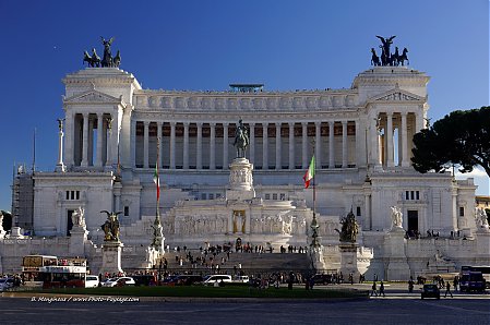 Monument-Victor-Emmanuel-II.jpg