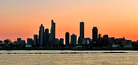 Nom du fichier=Panoramique-skyline-Chicago-crepuscule-IMG_2853.jpeg
Taille du fichier=2182Ko
Dimensions : 3910x1859
Ajouté le : 20 Octobre 2024 Panoramique-skyline-Chicago-crepuscule-IMG_2853.jpeg