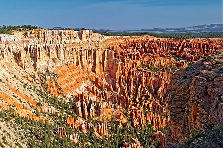 Paysage-de-hoodoos-a-Bryce-Canyon.jpg