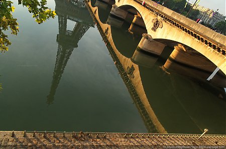 Reflets_de_Tour_Eiffel_-04.jpg