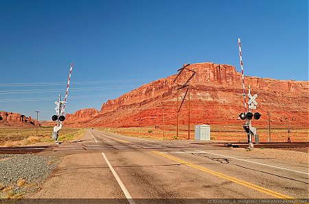 Un-passage-a-niveau-sur-la-route-313.jpg