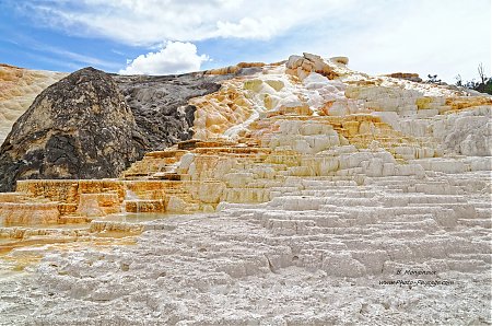 Yellowstone-Mammoth_hot_springs-3.jpg