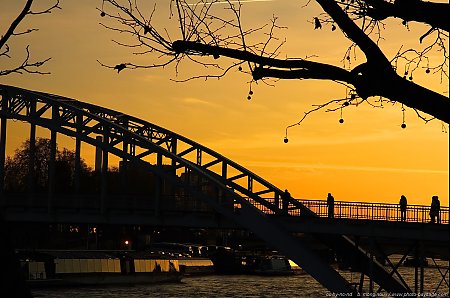 crepuscule-passerelle-debilly.jpg